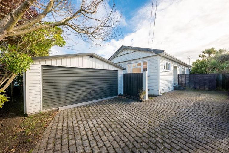 Photo of property in 20 Aorangi Road, Bryndwr, Christchurch, 8053