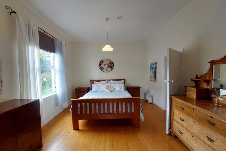 Photo of property in 39 South Road, Blagdon, New Plymouth, 4310