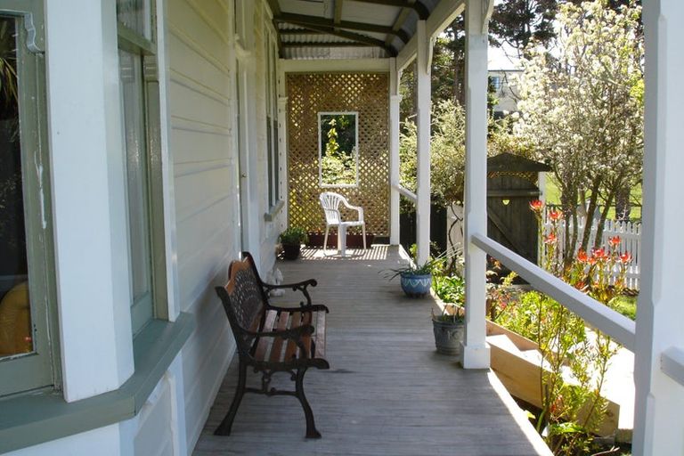 Photo of property in 17 Ironside Road, Johnsonville, Wellington, 6037