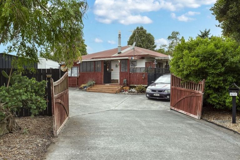 Photo of property in 55e Springs Road, Parakai, 0830