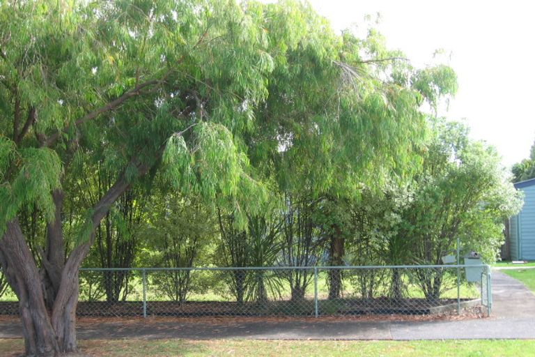 Photo of property in 3 Esmeralda Avenue, Avondale, Auckland, 1026