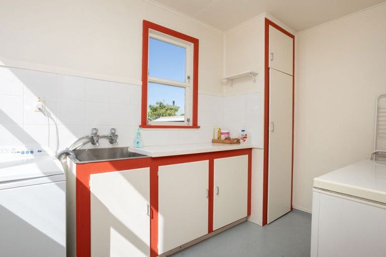 Photo of property in 16 Trafalgar Street, Dannevirke, 4930