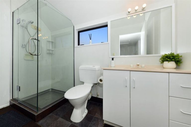 Photo of property in 431a Memorial Avenue, Burnside, Christchurch, 8053