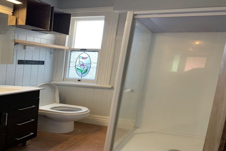 Photo of property in 32 Olliviers Road, Phillipstown, Christchurch, 8011