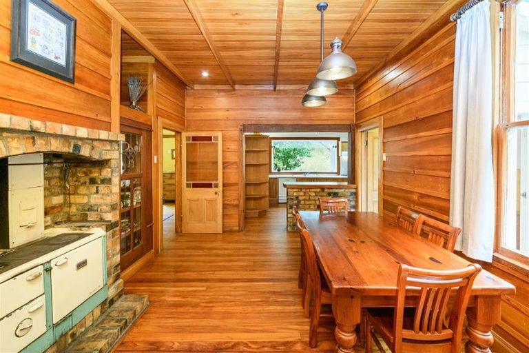 Photo of property in 512a Parewanui Road, Bulls, 4894