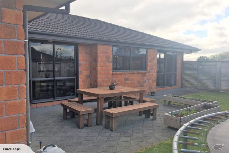 Photo of property in 14 Malbec Place, Rototuna, Hamilton, 3210