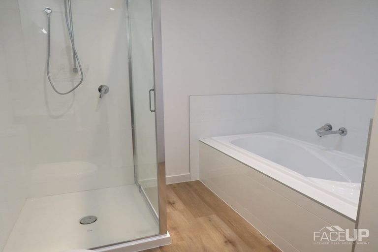 Photo of property in 28 Walter Merton Road, Hobsonville, Auckland, 0616