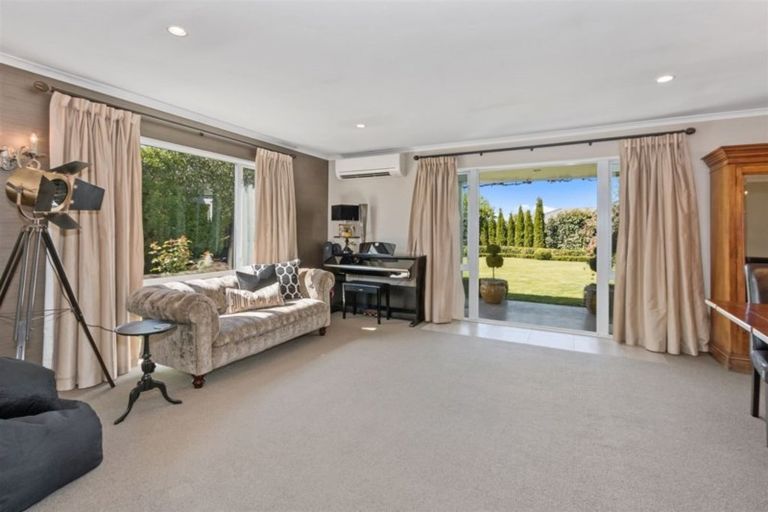 Photo of property in 6 West Belt, Rangiora, 7400