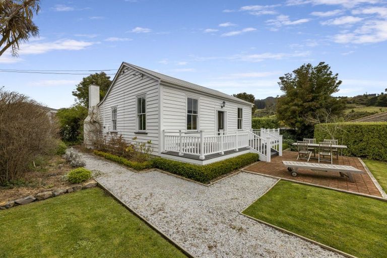 Photo of property in 2 Downes Road, Roseneath, Port Chalmers, 9023