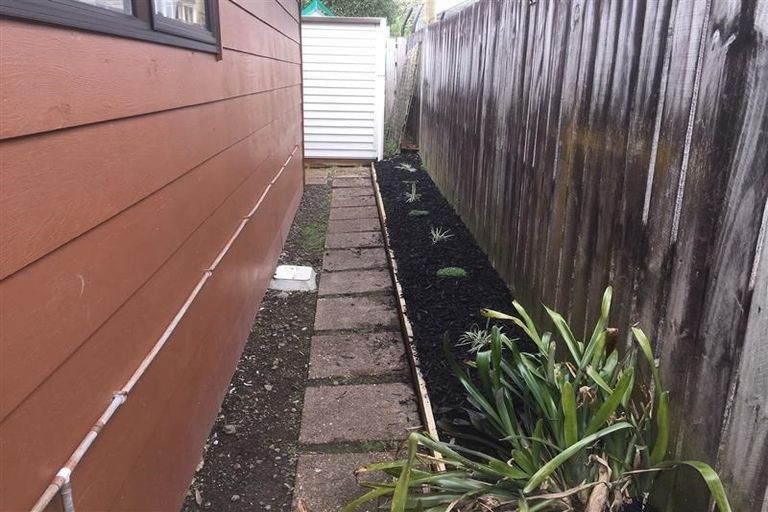 Photo of property in 141 Parrs Cross Road, Glen Eden, Auckland, 0612