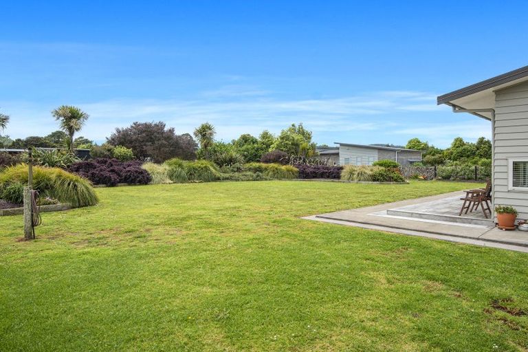 Photo of property in 4 Cornerstone Place, Te Kamo, Kamo, 0185