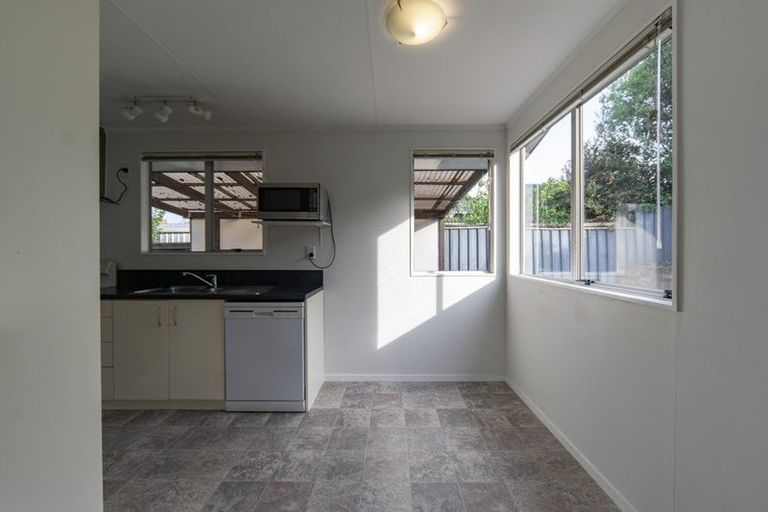 Photo of property in 2/21 Dinsdale Road, Dinsdale, Hamilton, 3204