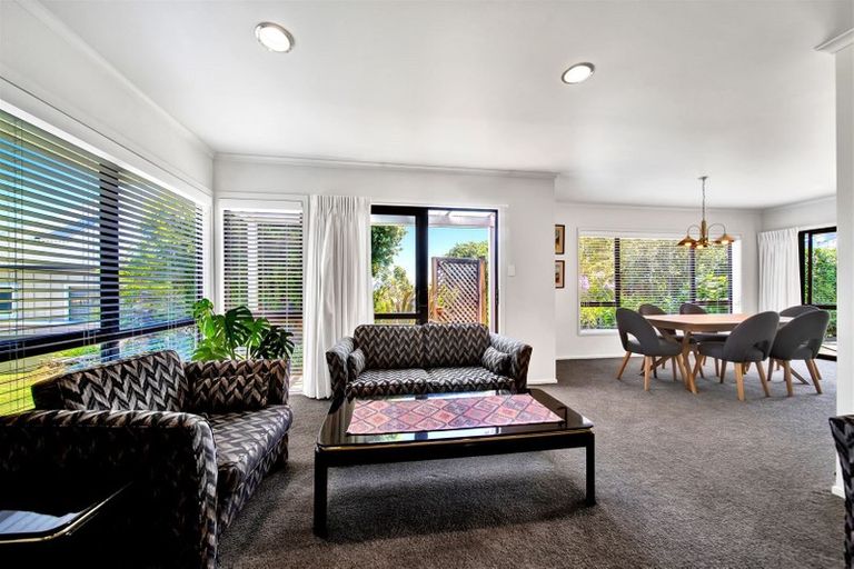 Photo of property in 36 Karina Road, Merrilands, New Plymouth, 4312