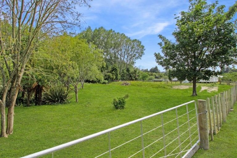 Photo of property in 7 Kotukutuku Road, Hunterville, 4730