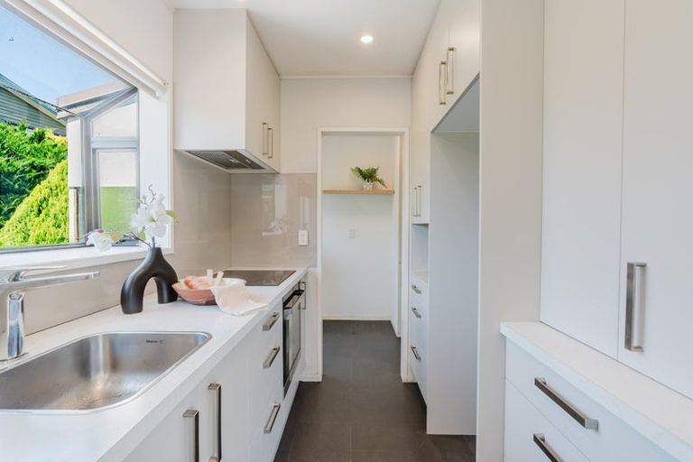 Photo of property in 32 Lansdowne Crescent, Glenview, Hamilton, 3206