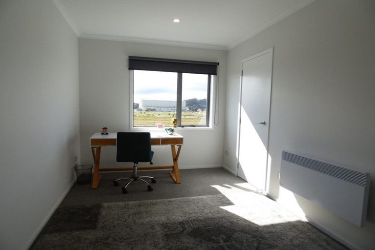 Photo of property in 32 Chaffinch Road, Hobsonville, Auckland, 0616