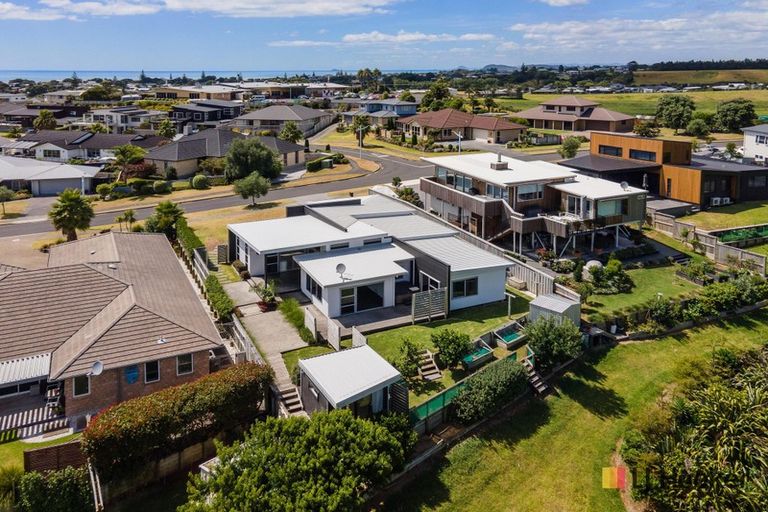 Photo of property in 38 Browns Drive, Waihi Beach, 3611