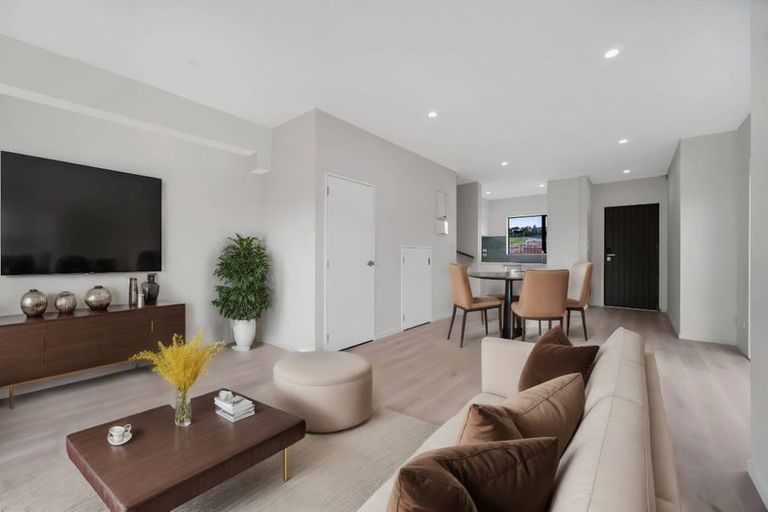 Photo of property in 8a Poruru Close, Papakura, 2110