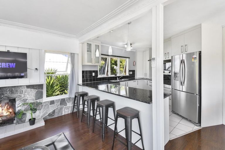 Photo of property in 11 David Avenue, Hillpark, Auckland, 2102