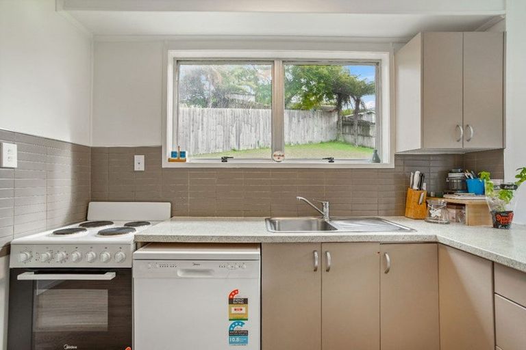 Photo of property in 44 Clyma Place, Massey, Auckland, 0614