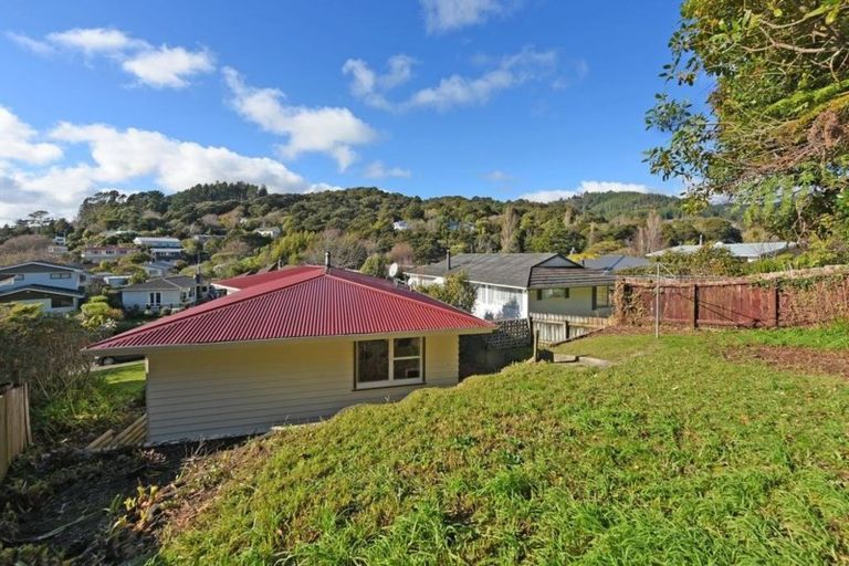 Photo of property in 12 Deller Grove, Silverstream, Upper Hutt, 5019