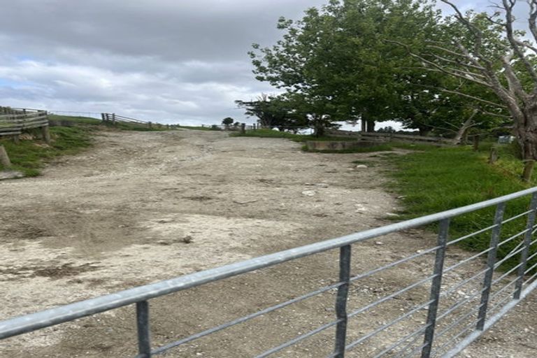 Photo of property in 492 Wairere Road, Paparoa, 0571