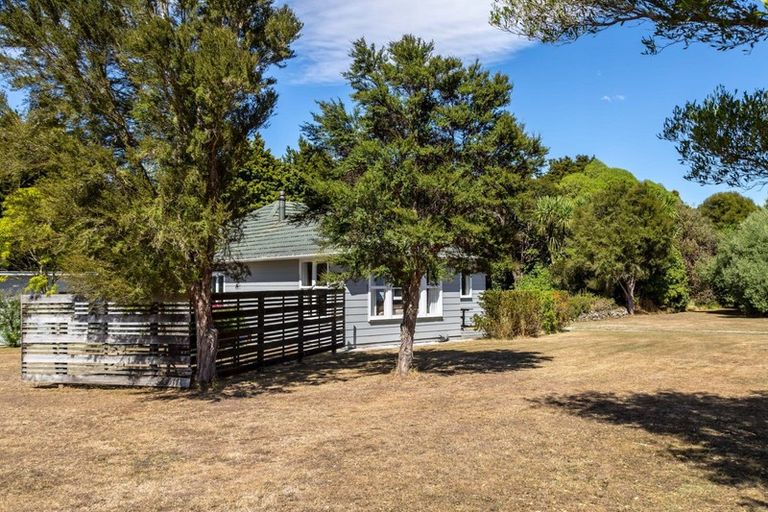 Photo of property in 17 Tararua Drive, Upper Plain, Masterton, 5888