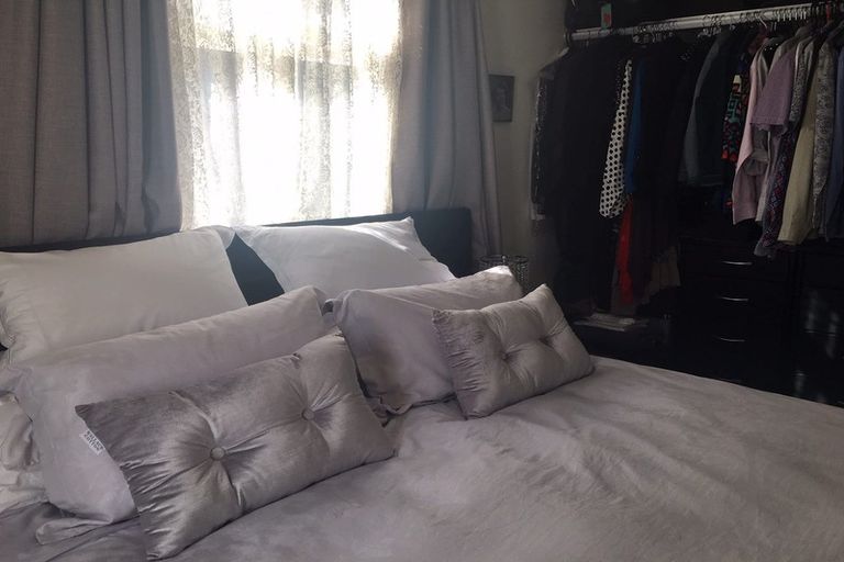 Photo of property in 369 Triangle Road, Henderson, Auckland, 0610