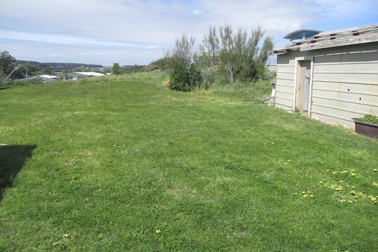 Photo of property in 27 Marine Parade South, Foxton Beach, Foxton, 4815