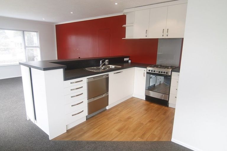 Photo of property in 69 Liverton Crescent, Bishopdale, Christchurch, 8053