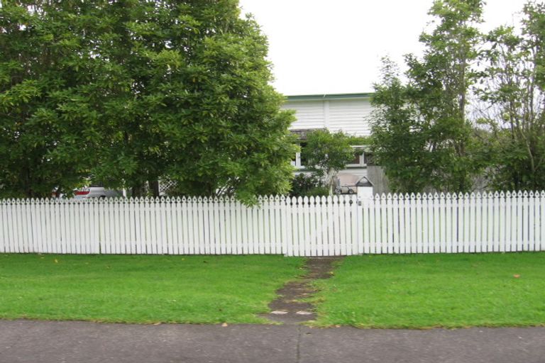 Photo of property in 2 Greenhithe Road, Greenhithe, Auckland, 0632