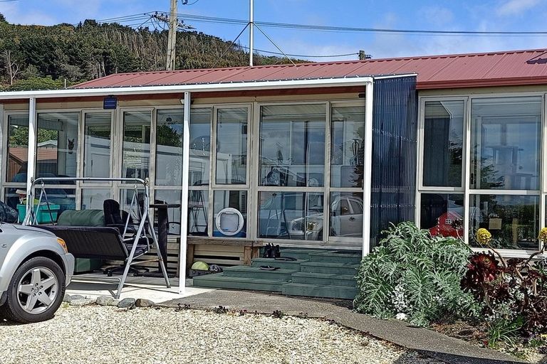 Photo of property in 50 Onslow Street, Bluff, 9814