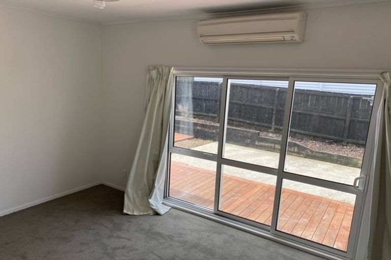 Photo of property in 34b Toru Street, Te Atatu Peninsula, Auckland, 0610