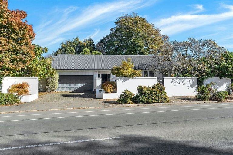 Photo of property in 147 Straven Road, Fendalton, Christchurch, 8014
