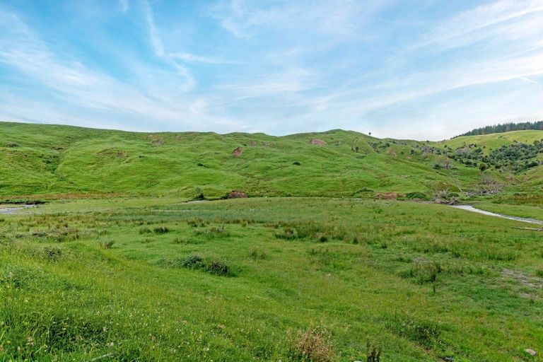 Photo of property in 4934 Waiapu Road, Te Puia Springs, Tokomaru Bay, 4079