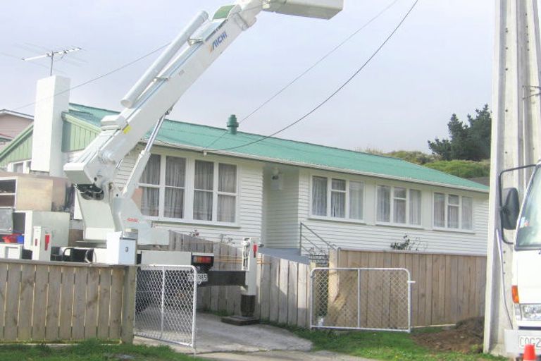 Photo of property in 5 Thompson Grove, Ranui, Porirua, 5024