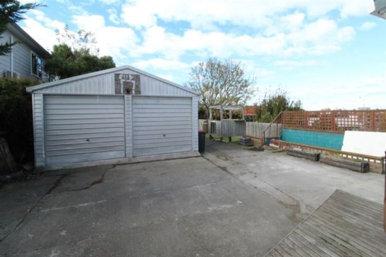 Photo of property in 42 Buchanan Street, Parkside, Timaru, 7910