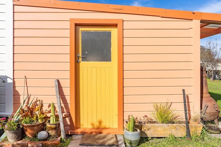 Photo of property in 10 Venice Street, Martinborough, 5711