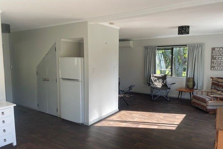 Photo of property in 195 Orere-matingarahi Road, Orere Point, Papakura, 2585