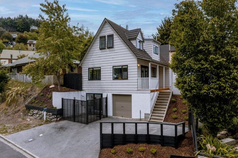 Photo of property in 15a Williams Street, Sunshine Bay, Queenstown, 9300