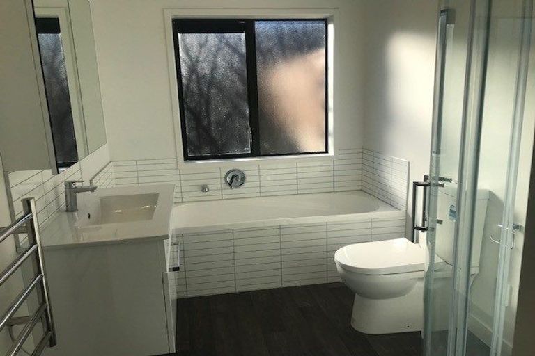 Photo of property in 1 Sheldon Place, Burswood, Auckland, 2013