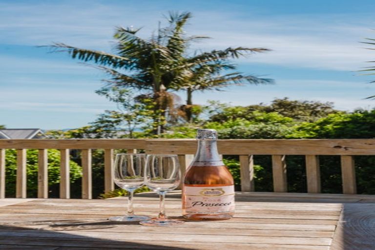 Photo of property in 26 Palmerston Road, Birkenhead, Auckland, 0626