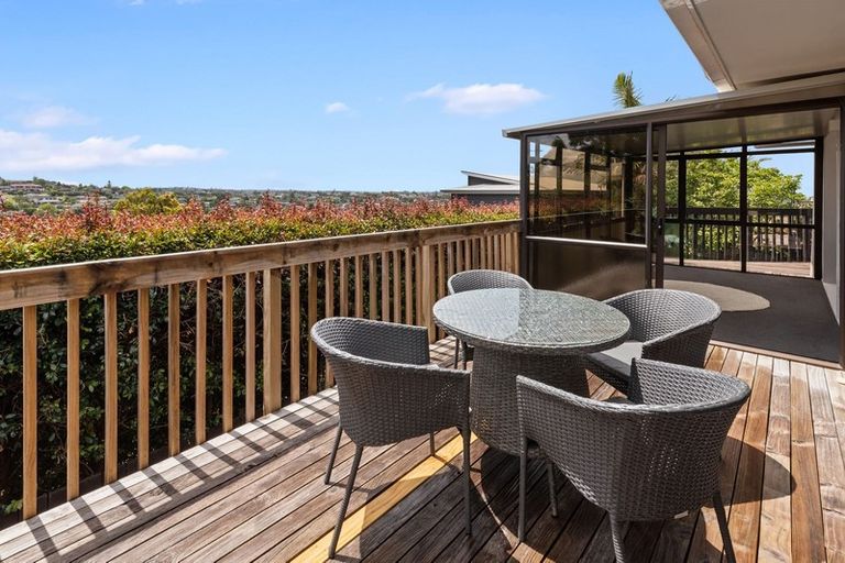 Photo of property in 1/41 Shanaway Rise, Hillcrest, Auckland, 0627