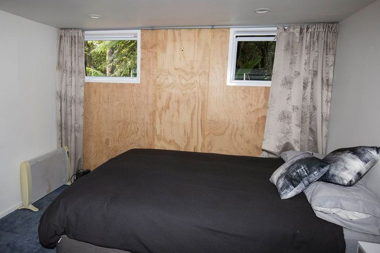 Photo of property in 787 Scenic Drive, Henderson Valley, Auckland, 0612