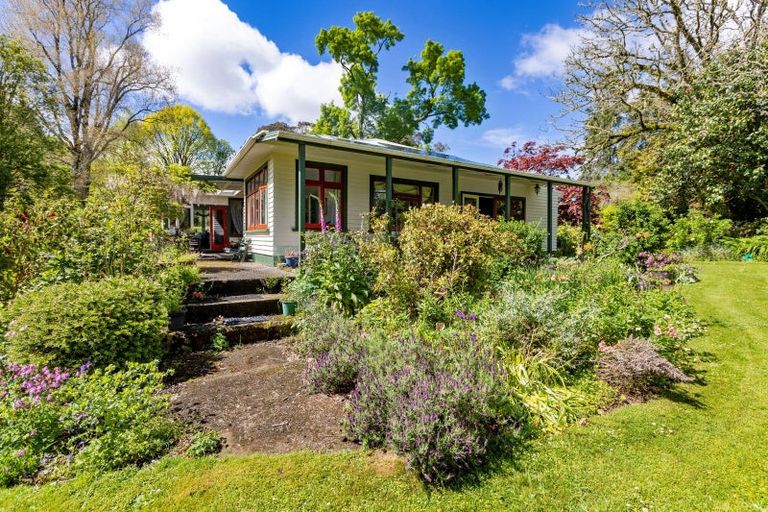 Photo of property in 1830 Otaraoa Road, Tarata, Inglewood, 4387