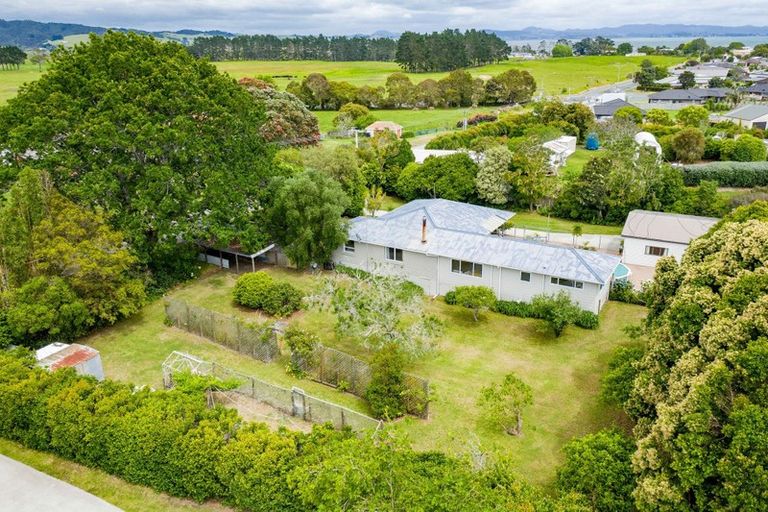 Photo of property in 17 Pyle Road West, One Tree Point, 0118