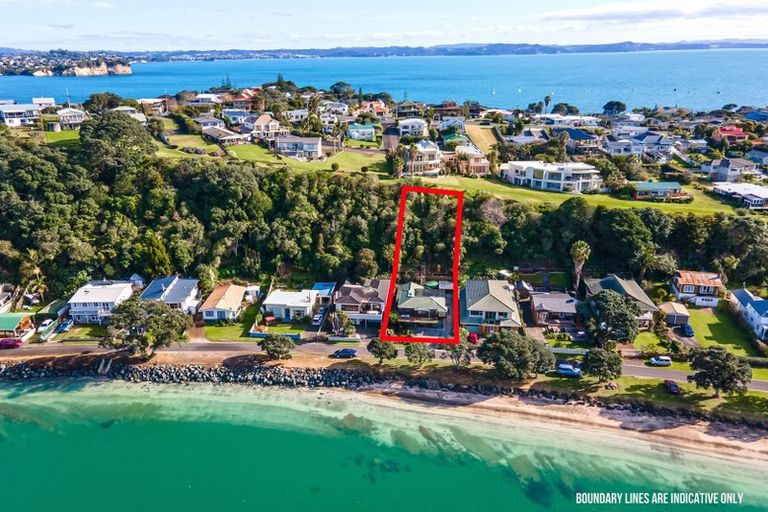 Photo of property in 18 Matakatia Parade, Matakatia, Whangaparaoa, 0930