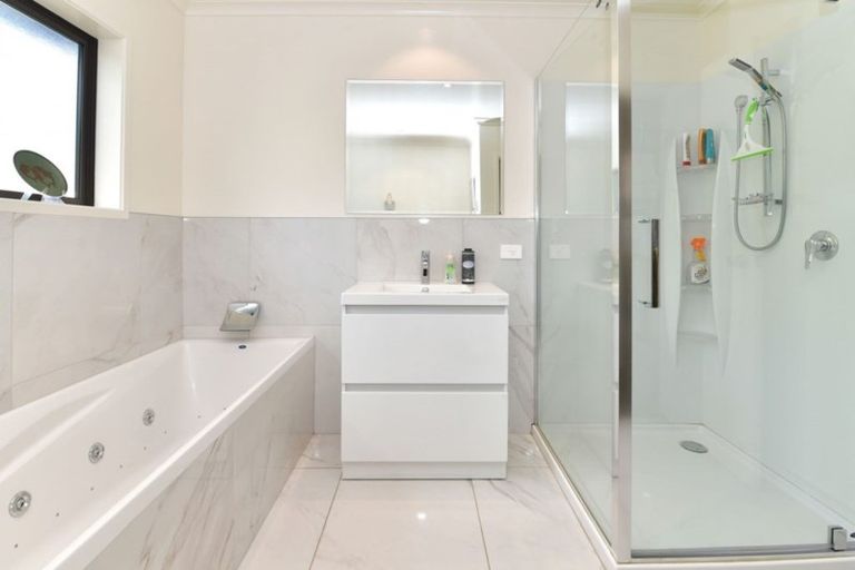 Photo of property in 648 Kahikatea Flat Road, Waitoki, Kaukapakapa, 0871