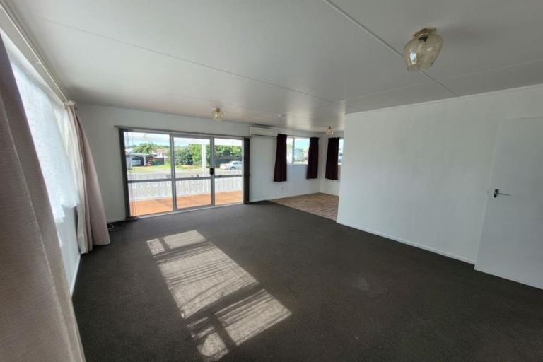 Photo of property in 53 Sunnyvale Street, Bell Block, New Plymouth, 4312