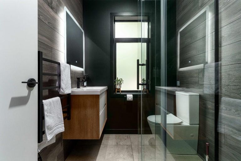 Photo of property in 431 Barbadoes Street, Edgeware, Christchurch, 8013